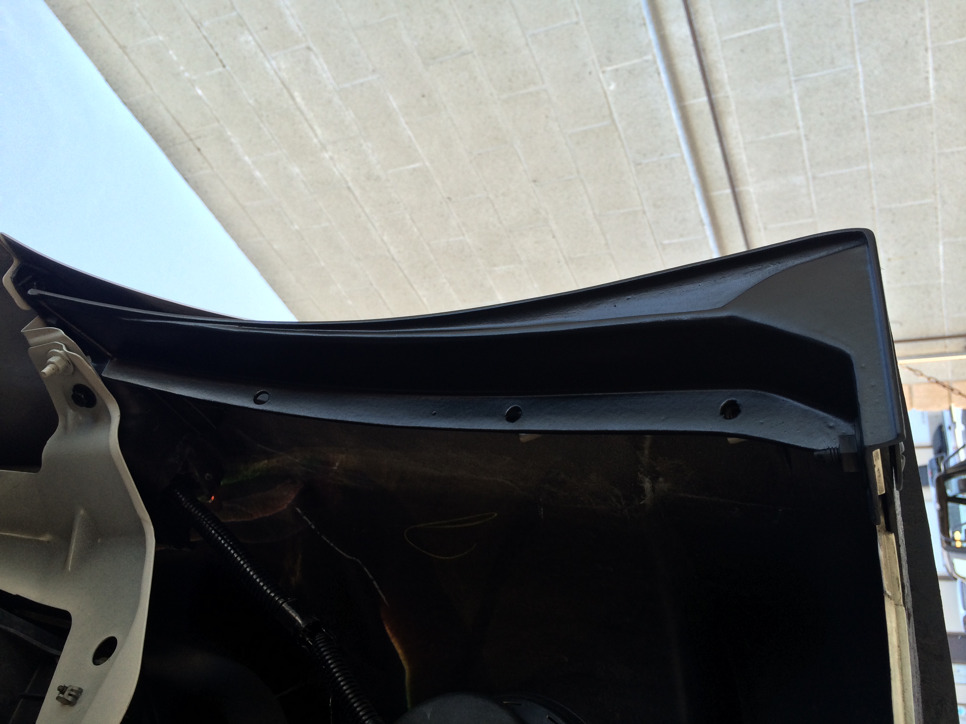 thumbnail interactive-video image 1 of Genuine GM Front Wheel Tire Deflectors For 2016-2022 Camaro – Both Sides – 23408772 23408774 1 of 5